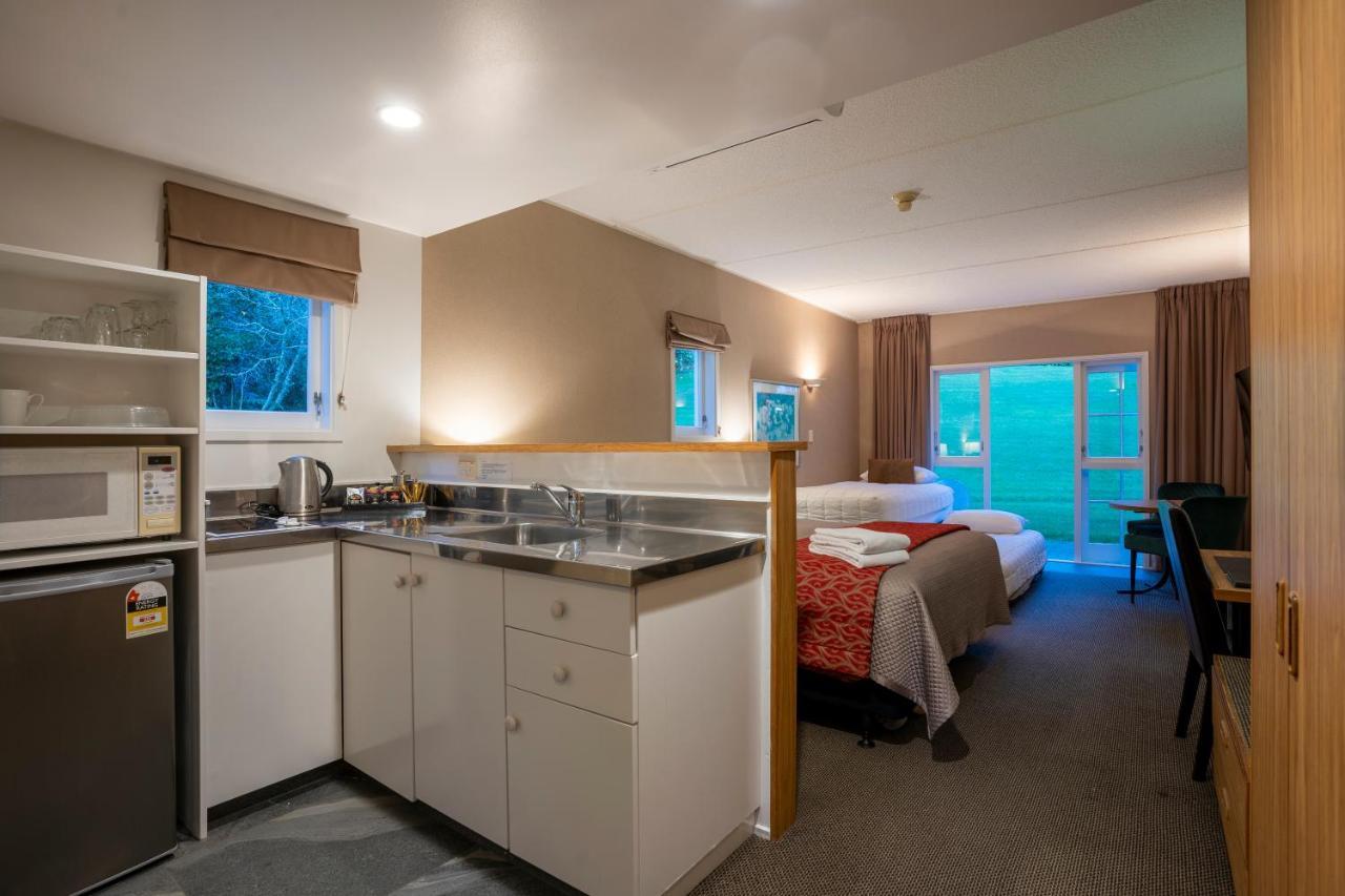 Wallaceville Motor Lodge Upper Hutt Extérieur photo