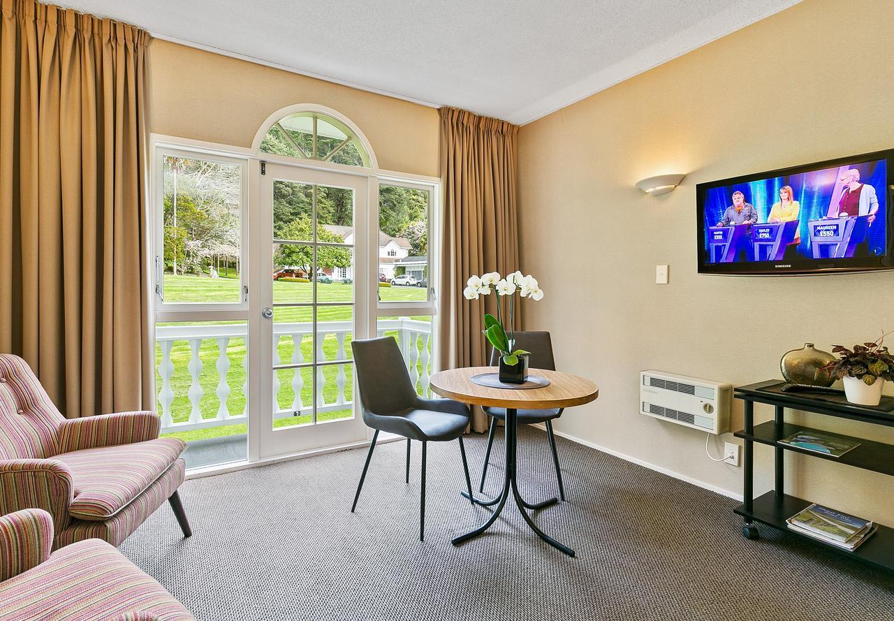 Wallaceville Motor Lodge Upper Hutt Extérieur photo