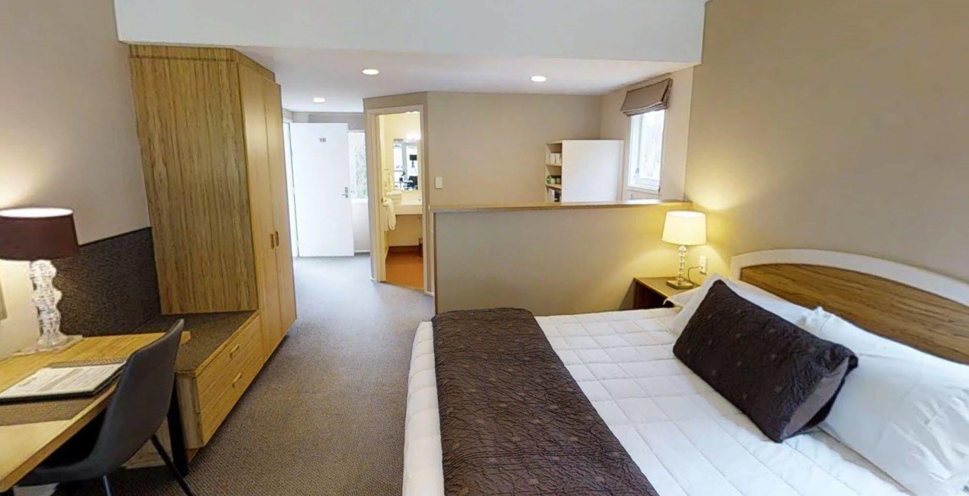 Wallaceville Motor Lodge Upper Hutt Extérieur photo